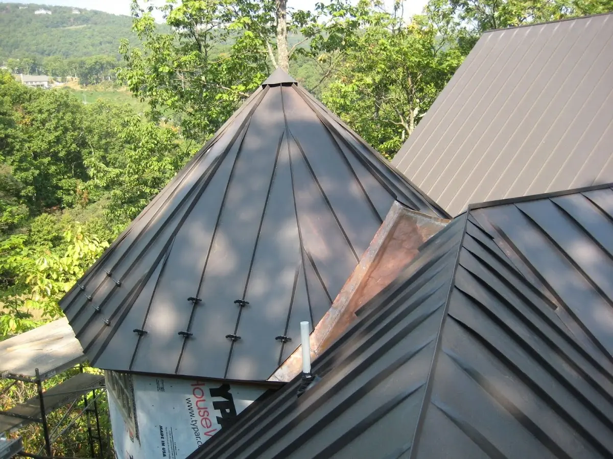 Professional Roof Tarp Installation by Craftsman Roofing in Braggville Station